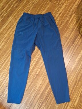 Under Armour Womens Storm Athletic Blue Pants Size Medium NWOT